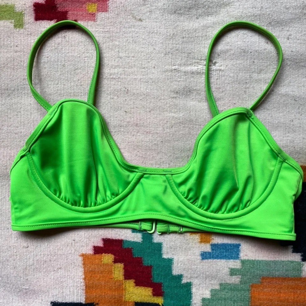 Pluto top nu swim small